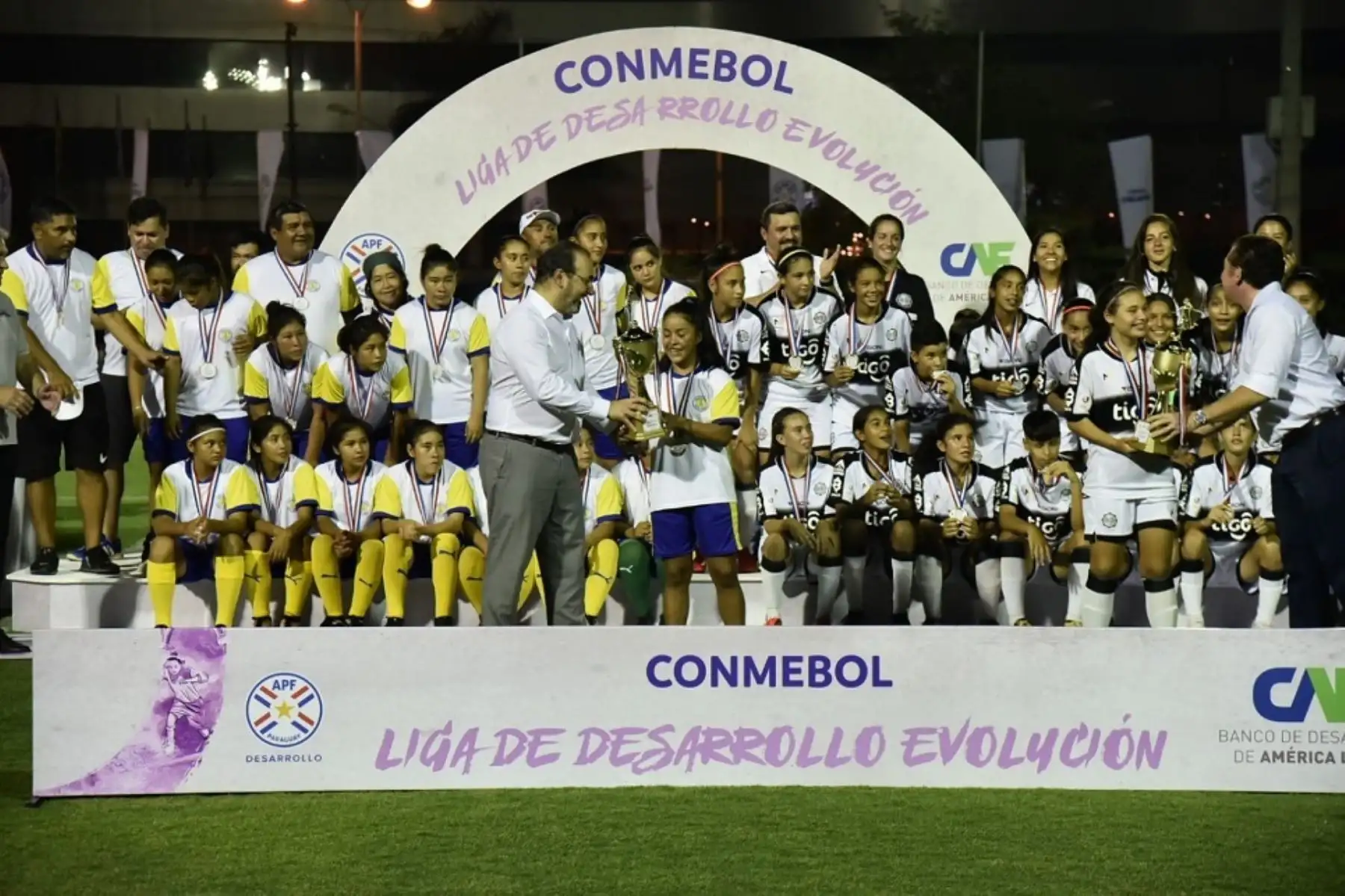 CAF, el Banco de Desarrollo de América Latina y la Conmebol trabajarán en conjunto para promover el empoderamiento de la mujer a través del fútbol. Foto: Cortesía.