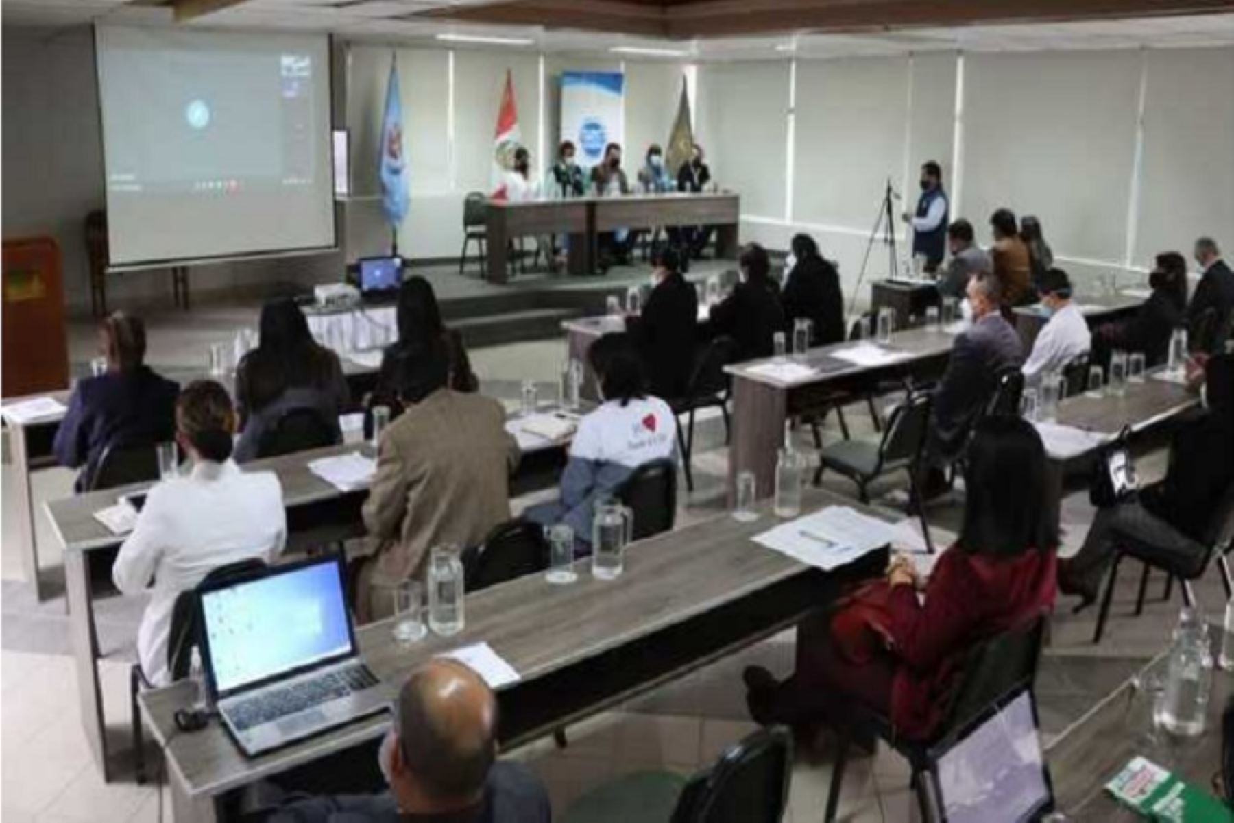 En reuniones técnicas se entregaron hojas de ruta en cada una de las provincias para la instalación de los consejos provinciales y distritales de salud.