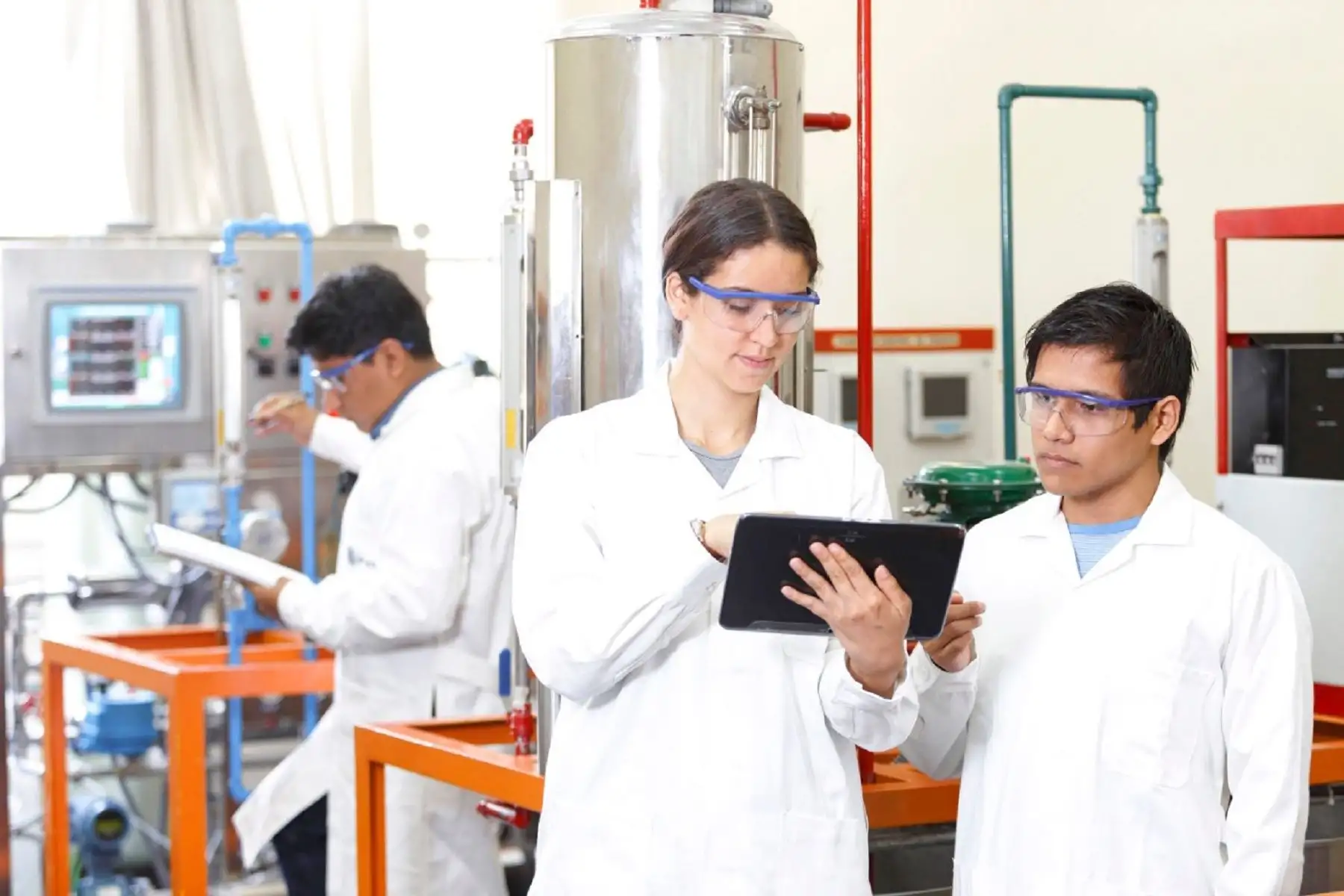 Se presentarán seis maestras de ciencias que están revolucionando la enseñanza de ciencias en distintas regiones del país. Foto: Concytec