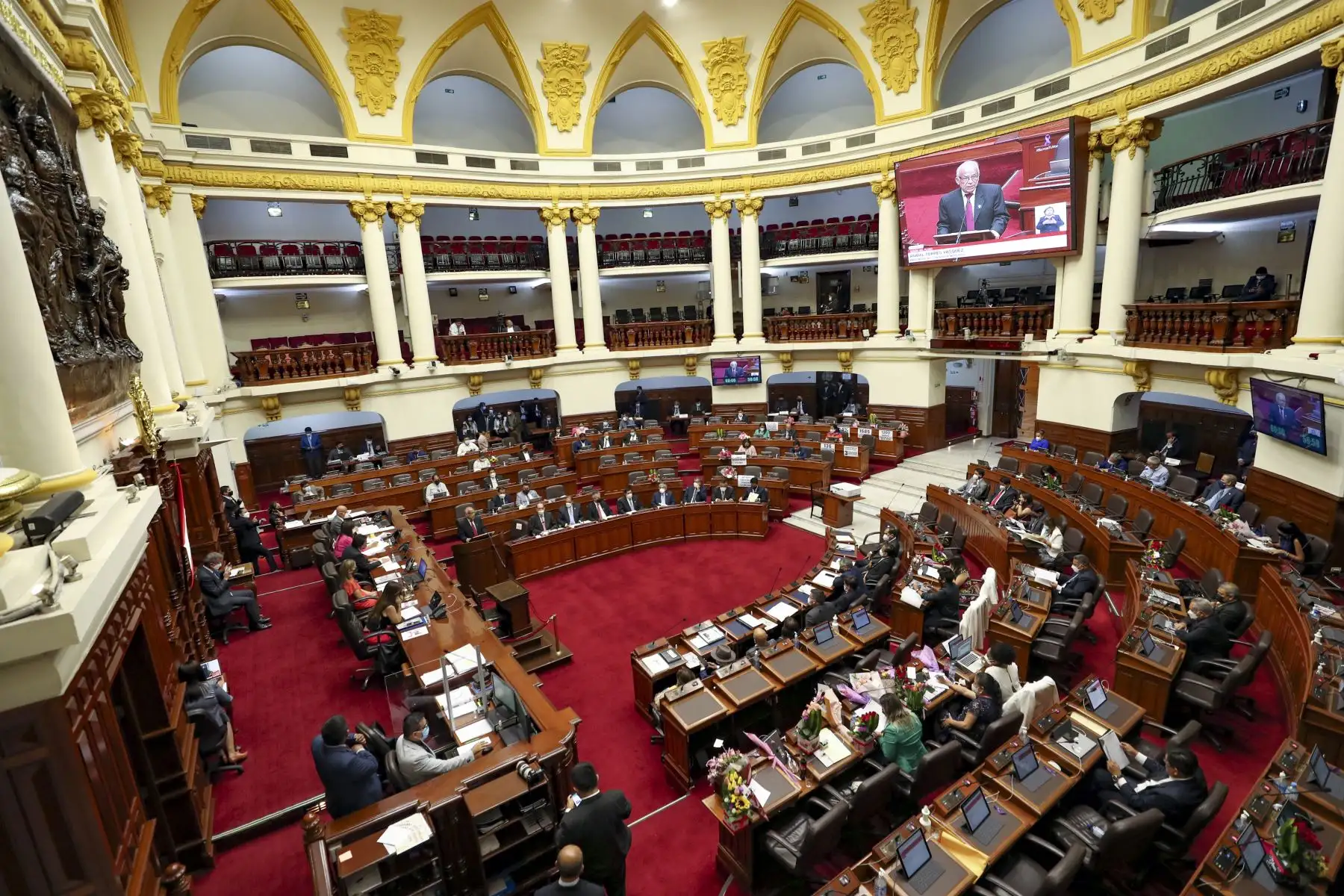 Presidente del Consejo de Ministros, Aníbal Torres, acompañado del gabinete, se presenta ante el Congreso de la República para solicitar el Voto de Confianza para el gabinete. Foto: PCM