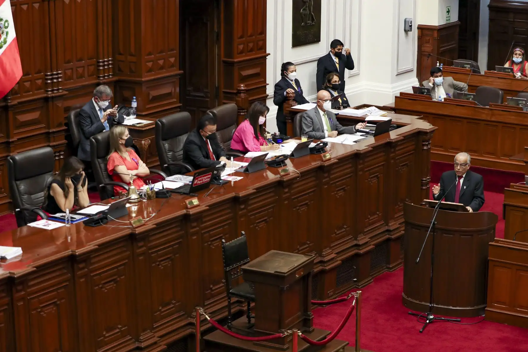 Presidente del Consejo de Ministros, Aníbal Torres, acompañado del gabinete, se presenta ante el Congreso de la República para solicitar el Voto de Confianza para el gabinete. Foto: PCM