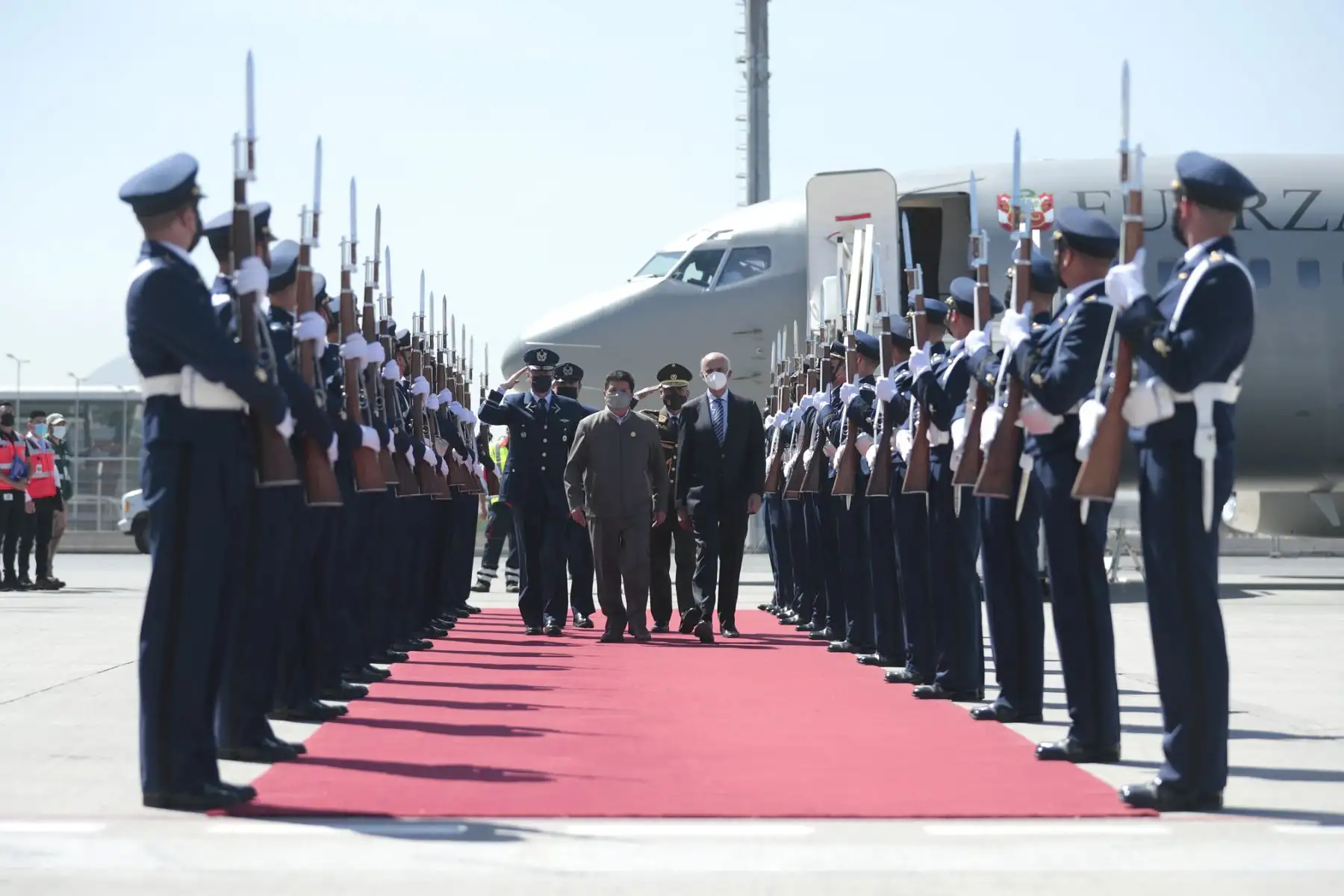 El presidente Pedro Castillo, llega a Chile para participar en la ceremonia de transmisión del mando presidencial. Foto: ANDINA/ Prensa Presidencia