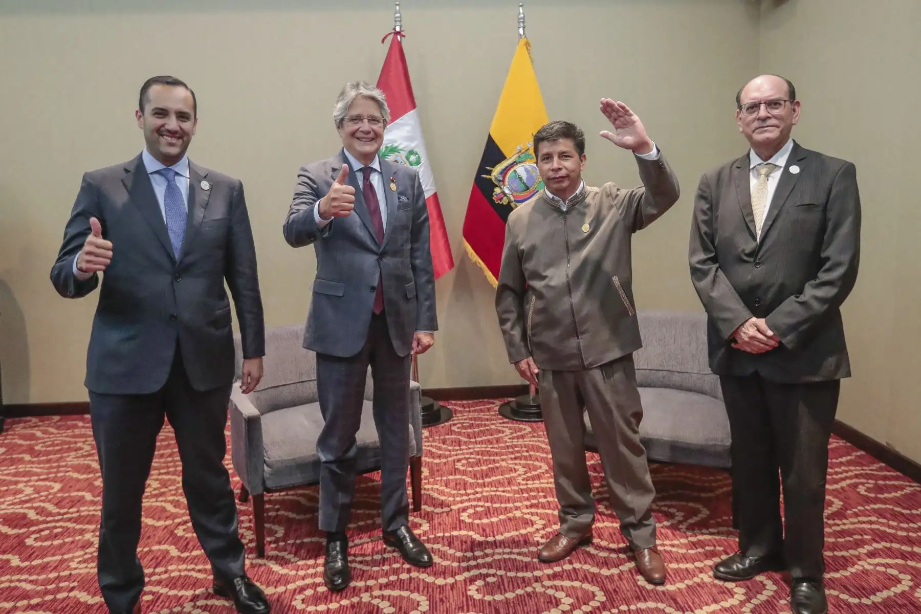 Presidente de la República, Pedro Castillo, se reúne con el presidente de Ecuador, Guillermo Lasso en el marco de su visita oficial a la ciudad De Santiago de Chile. Foto: ANDINA/Presidencia Perú