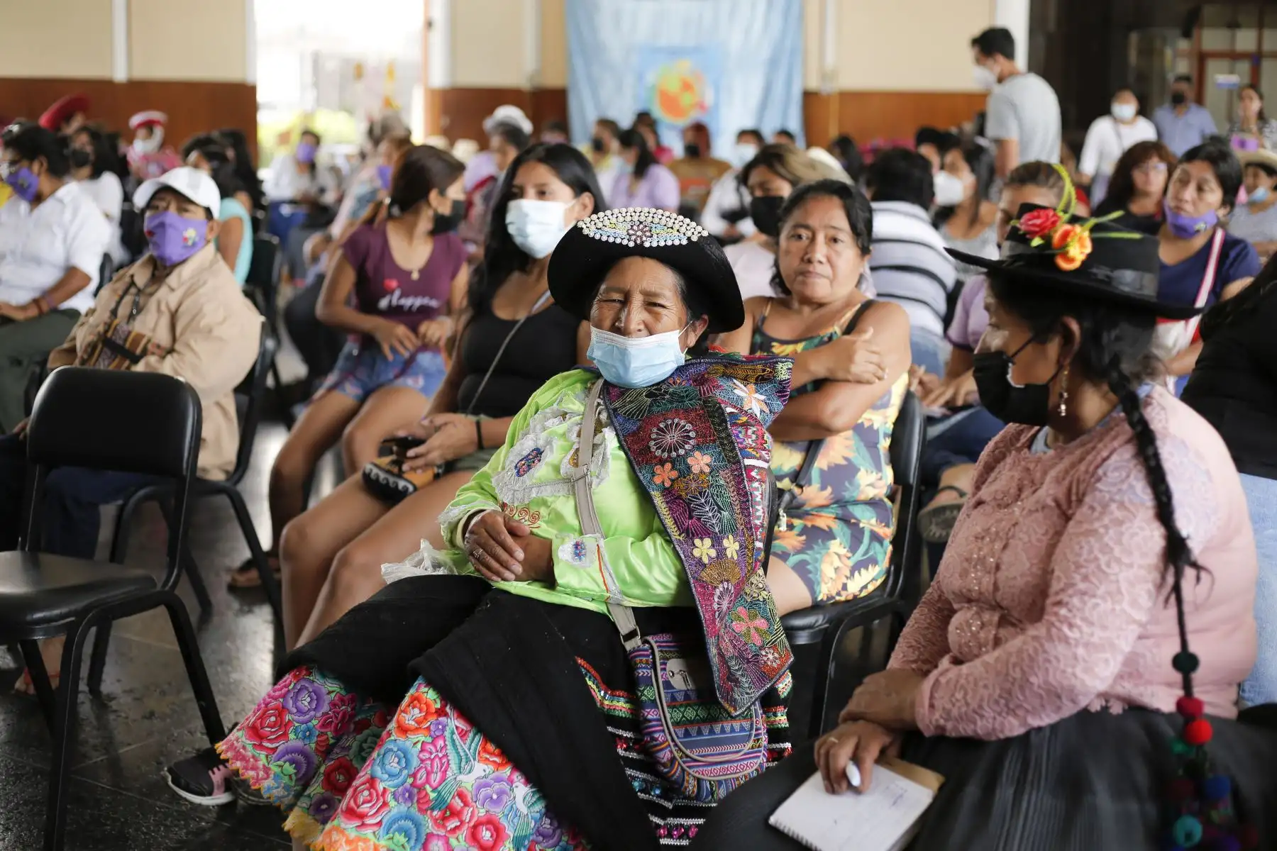 La titular del ministerio de la Mujer y Poblaciones Vulnerables, Diana Miloslavich Túpac, participó en el evento “Presentación y diálogo con las y los representantes de los ministerios e instituciones aliadas de la FENMUCARINAP”, para favorecer a mujeres campesinas y artesanas de pueblos indígenas, nativos y originarios. Foto: ANDINA/MIMP