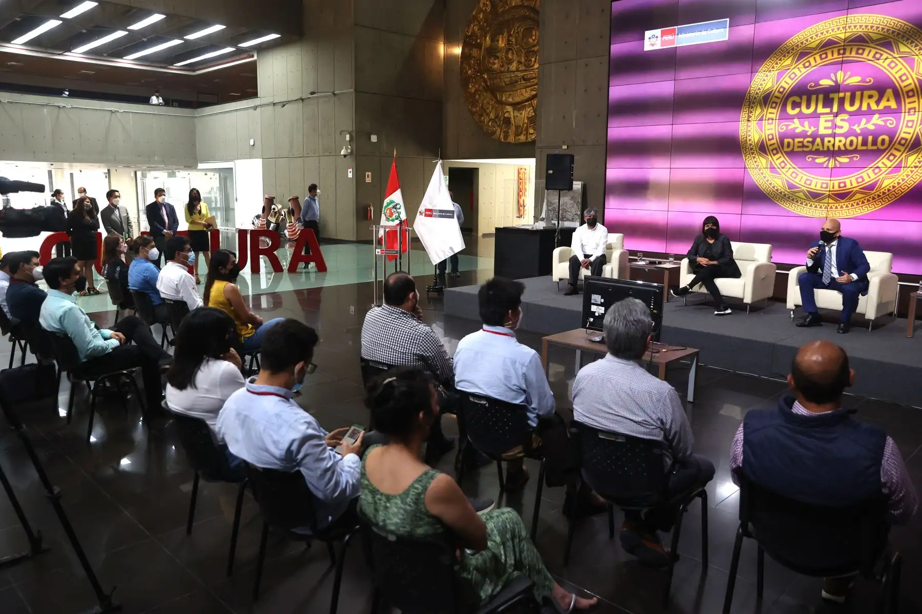 Presentación oficial del Sello Ministerial: Cultura es desarrollo; con el fin de fortalecer una gestión pública en los gobiernos subnacionales e impulsar el establecimiento de políticas culturales en todo el territorio nacional. Foto: ANDINA/ Vidal Tarqui