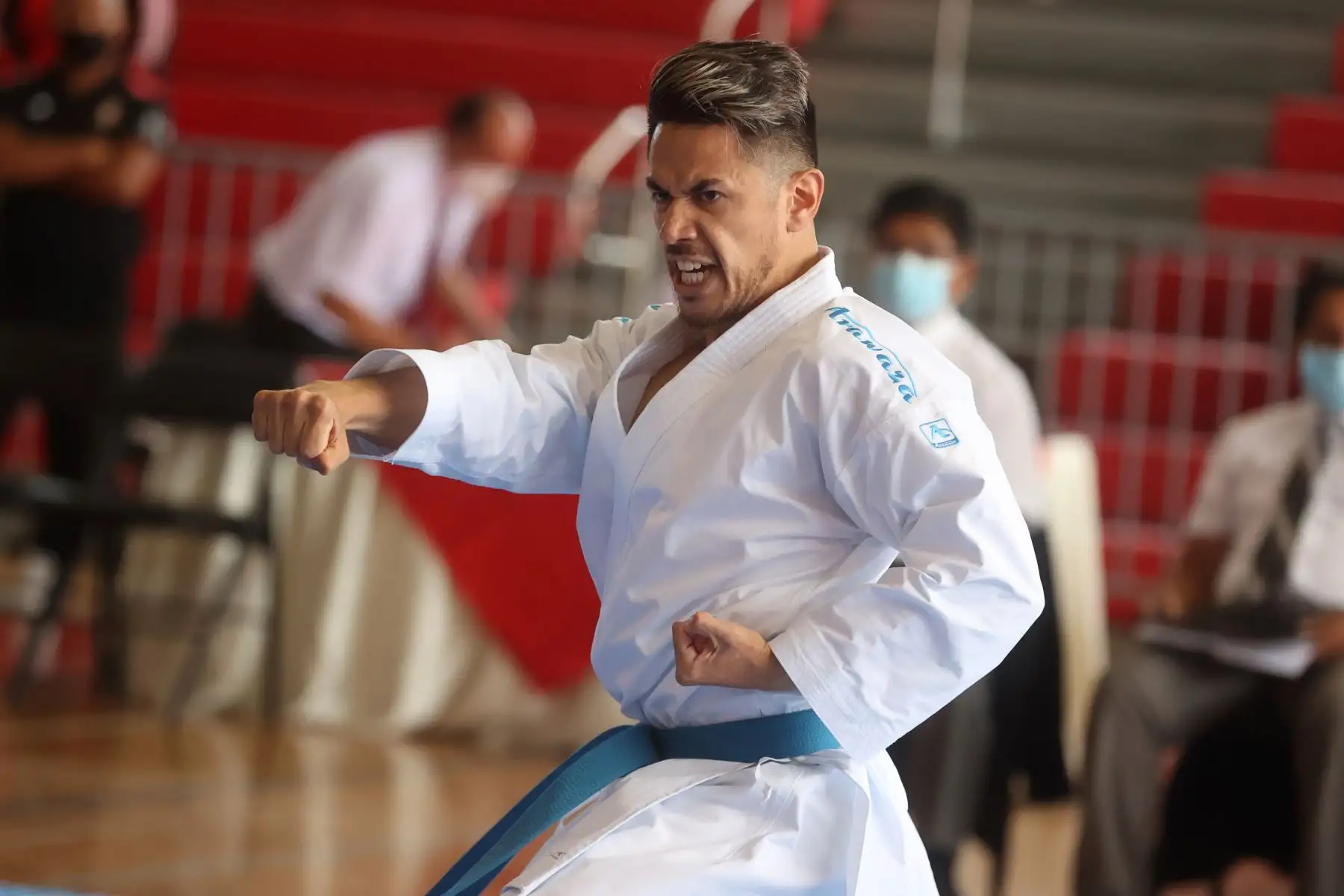 El polideportivo 1 del Legado La Videna es sede del “Tope Selectivo 2022 y Campeonato Apreciativo Juvenil y Mayores 2022 de Karate”. En la imagen, el karateca, Lam Martinez Carlos.
Foto: ANDINA/Vidal Tarqui