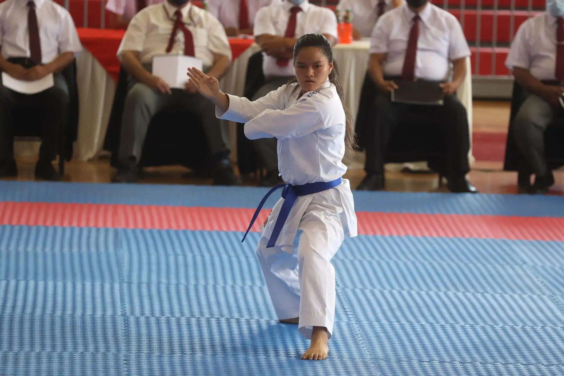 El polideportivo 1 del Legado La Videna es sede del “Tope Selectivo 2022 y Campeonato Apreciativo Juvenil y Mayores 2022 de Karate”. En la imagen, la karateca Agama Simeón del Rosario Mar.
Foto: ANDINA/Vidal Tarqui