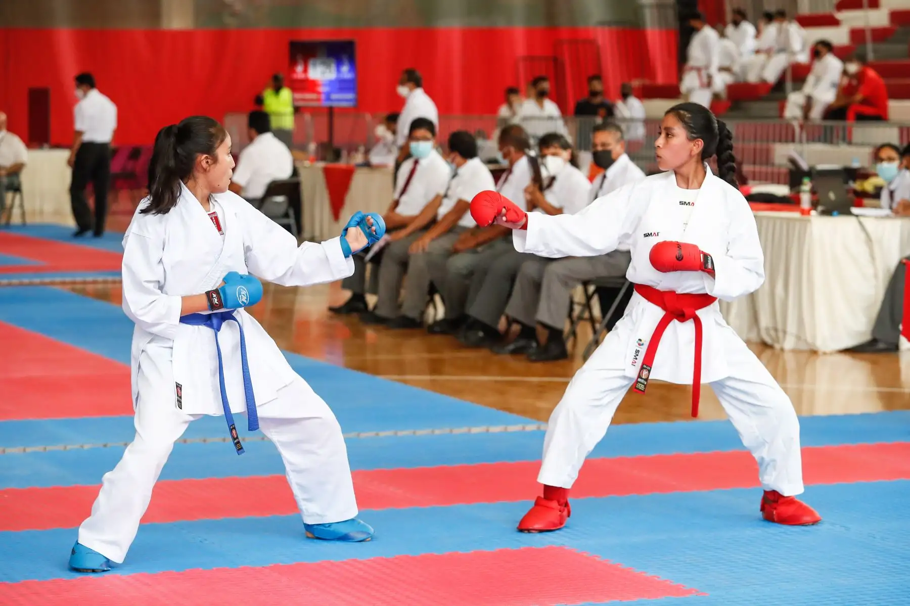 El polideportivo 1 del Legado La Videna es sede del “Tope Selectivo 2022 y Campeonato Apreciativo Juvenil y Mayores 2022 de Karate”.
Foto: ANDINA/Renato Pajuelo