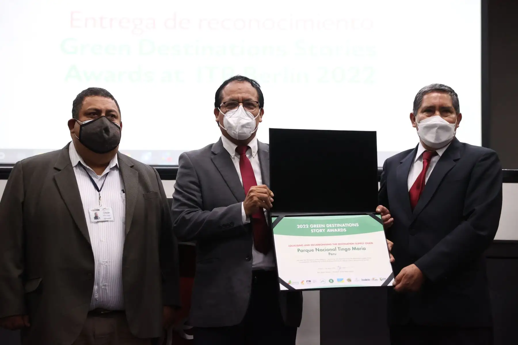 El ministro de Comercio Exterior y Turismo, Roberto Sánchez, destacó el reconocimiento internacional otorgado a tres destinos turísticos peruanos en los premios "Green Destinations Story Awards", que reconoció a 17 historias de turismo sostenible más ejemplares e inspiradoras a nivel mundial.
Foto: ANDINA/ Jhonel Rodríguez Robles