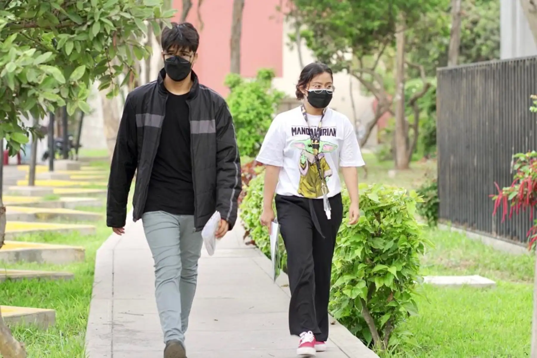 Un nuevo examen de admisión bajo la modalidad presencial se desarrolla este sábado en la Universidad Nacional Mayor de San Marcos (UNMSM). Un total de 26,159 jóvenes postulan para obtener una de las 4,513 vacantes en proceso de admisión 2022-II. Foto: Cortesía Pao Marzano / UNMSM