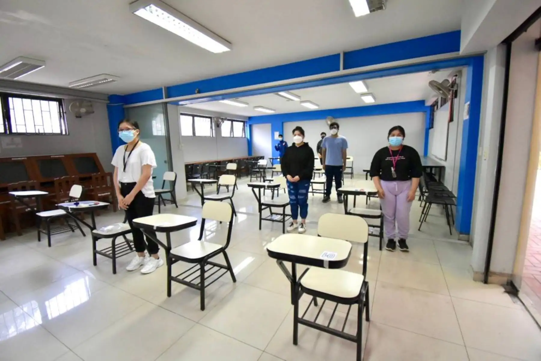 Un nuevo examen de admisión bajo la modalidad presencial se desarrolla este sábado en la Universidad Nacional Mayor de San Marcos (UNMSM). Un total de 26,159 jóvenes postulan para obtener una de las 4,513 vacantes en proceso de admisión 2022-II. Foto: Cortesía Pao Marzano / UNMSM
