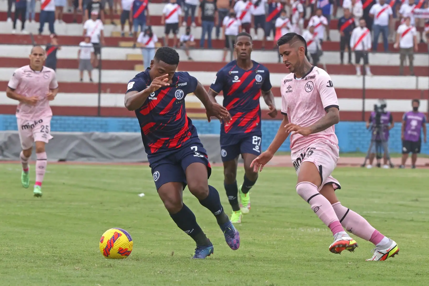 Sport Boys enfrenta al Deportivo Municipal por la sexta jornada de la Liga 1, en el Estadio Miguel Grau del Callao. Foto: ANDINA/Vidal Tarqui