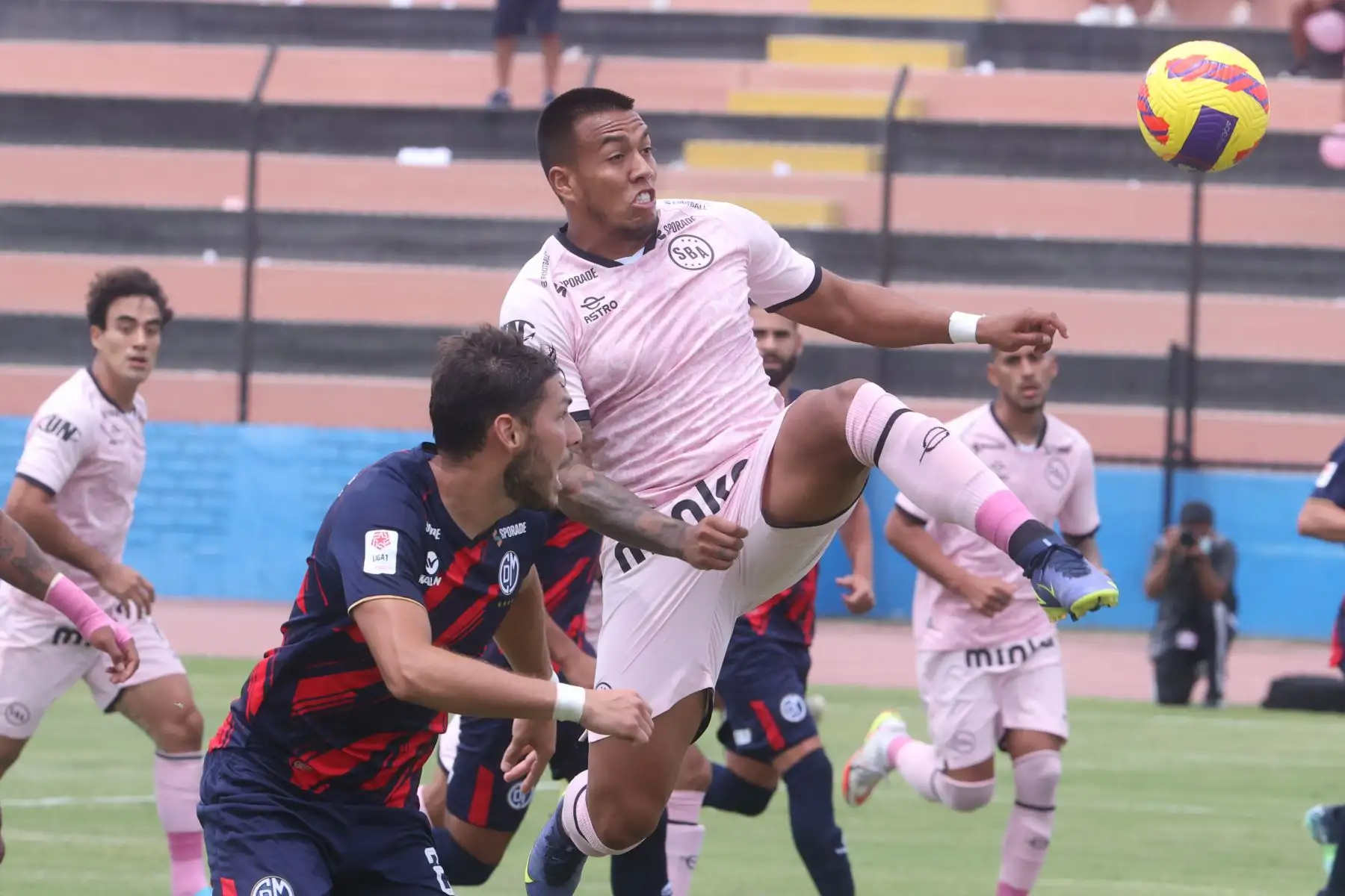 Sport Boys enfrenta al Deportivo Municipal por la sexta jornada de la Liga 1, en el Estadio Miguel Grau del Callao. Foto: ANDINA/Vidal Tarqui