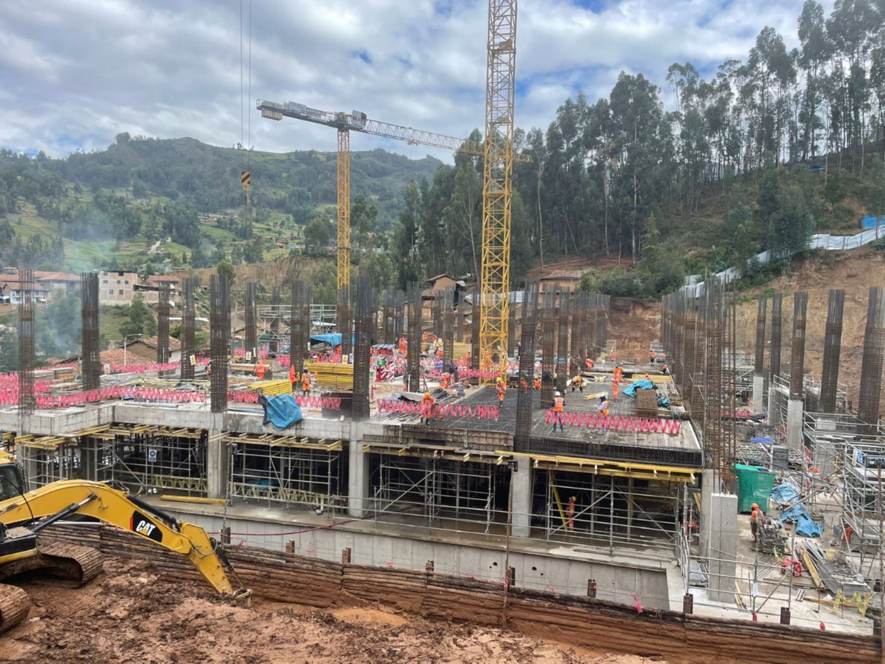 Las obras de construcción de Hospital de Apoyo de Pomabamba, región Áncash, tiene un importante avance, destacó la ARCC.