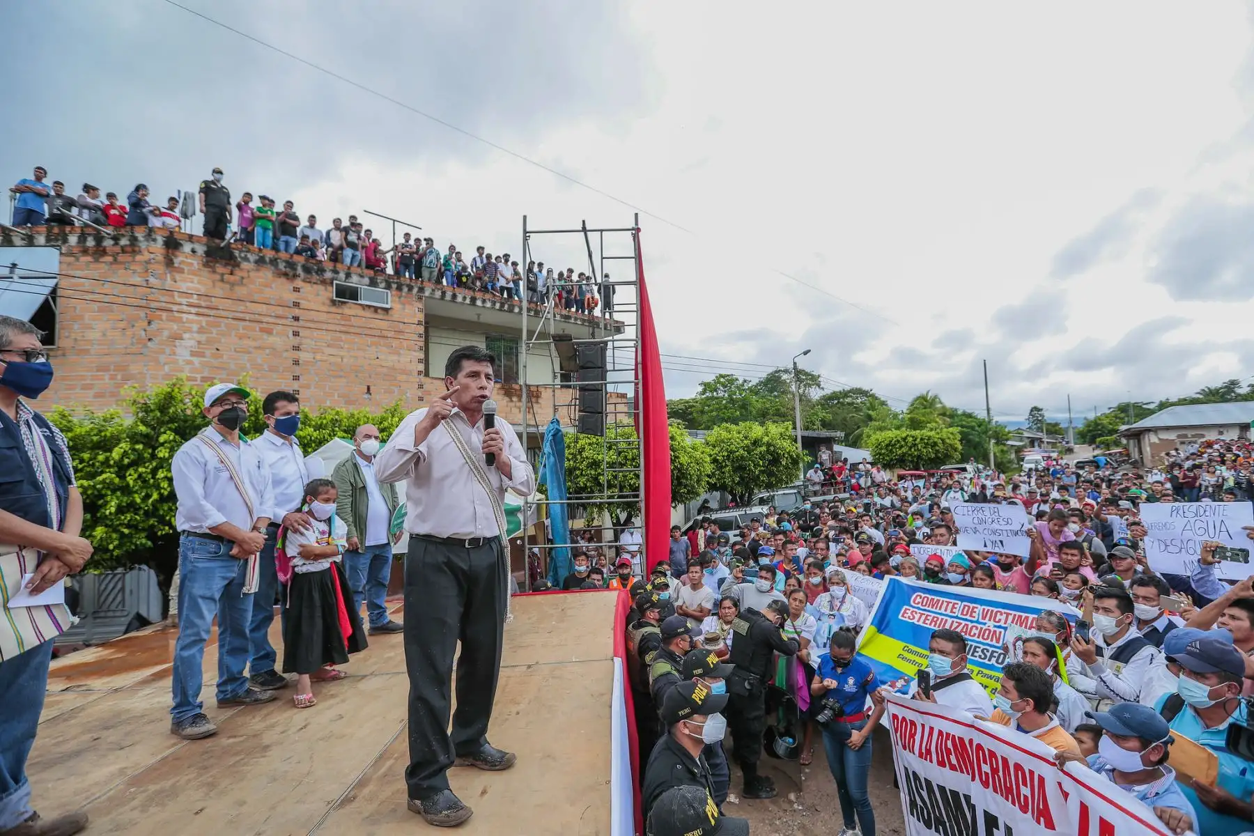 El presidente de la República, Pedro Castillo, sostuvo reunión con la población de la comunidad nativa de Nauta.
Foto: ANDINA/Prensa Presidencia