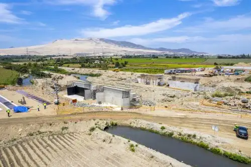 El Ministerio de Transportes y Comunicaciones encargó a Aunor la construcción de la vía de evitamiento Chimbote de evitamiento, que se perfila como la autopista más extensa del norte del país. Foto: ANDINA/Difusión