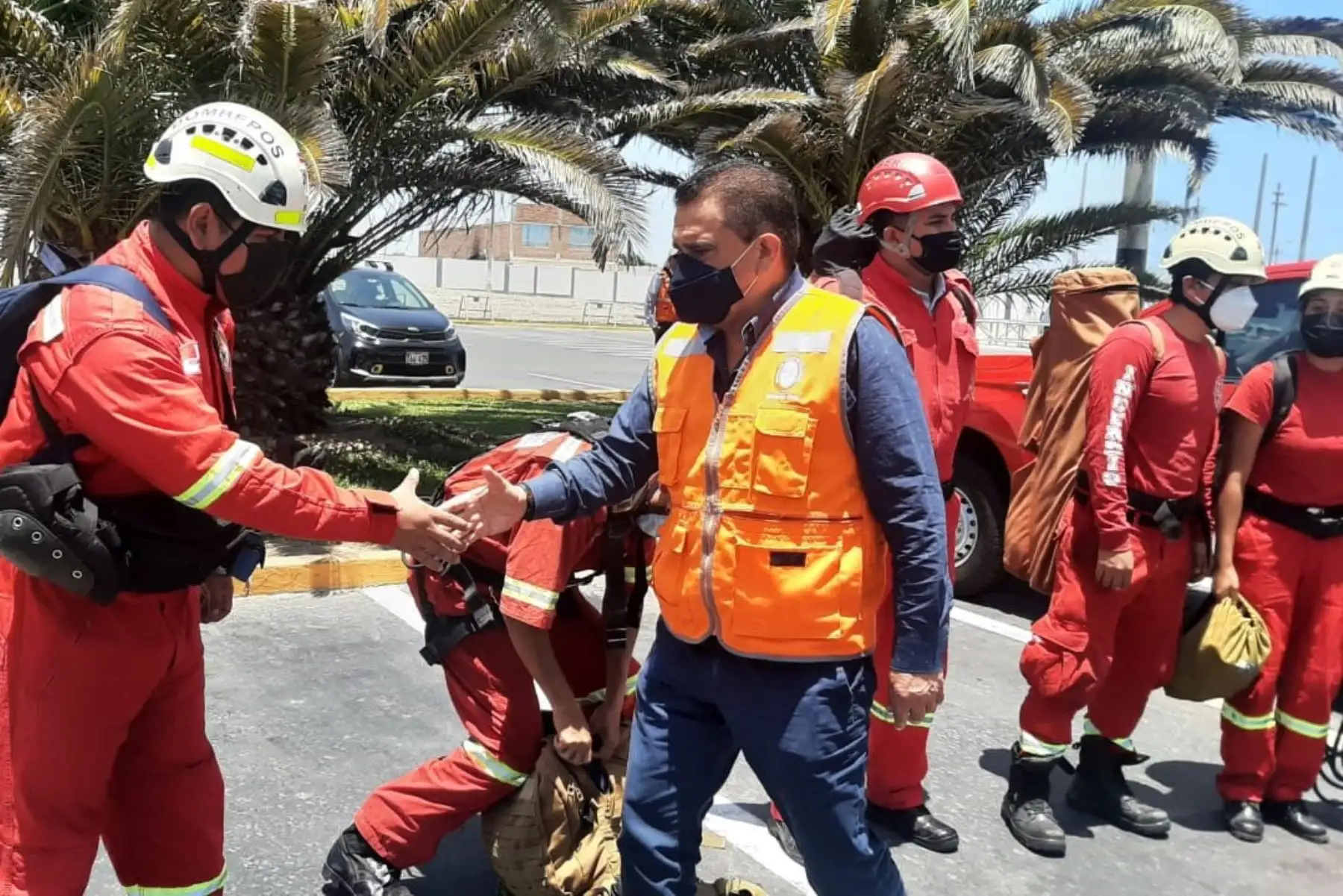 Brigada de rescate se dirige a Pataz. Foto: Luis Puell.