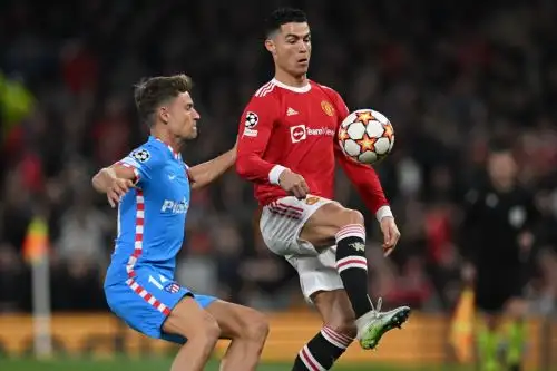 Cristiano Ronaldo no fue solución en la delantera del Manchester United, que quedó fuera de la Liga de Campeones tras ser eliminado por el Atlético de Madrid.