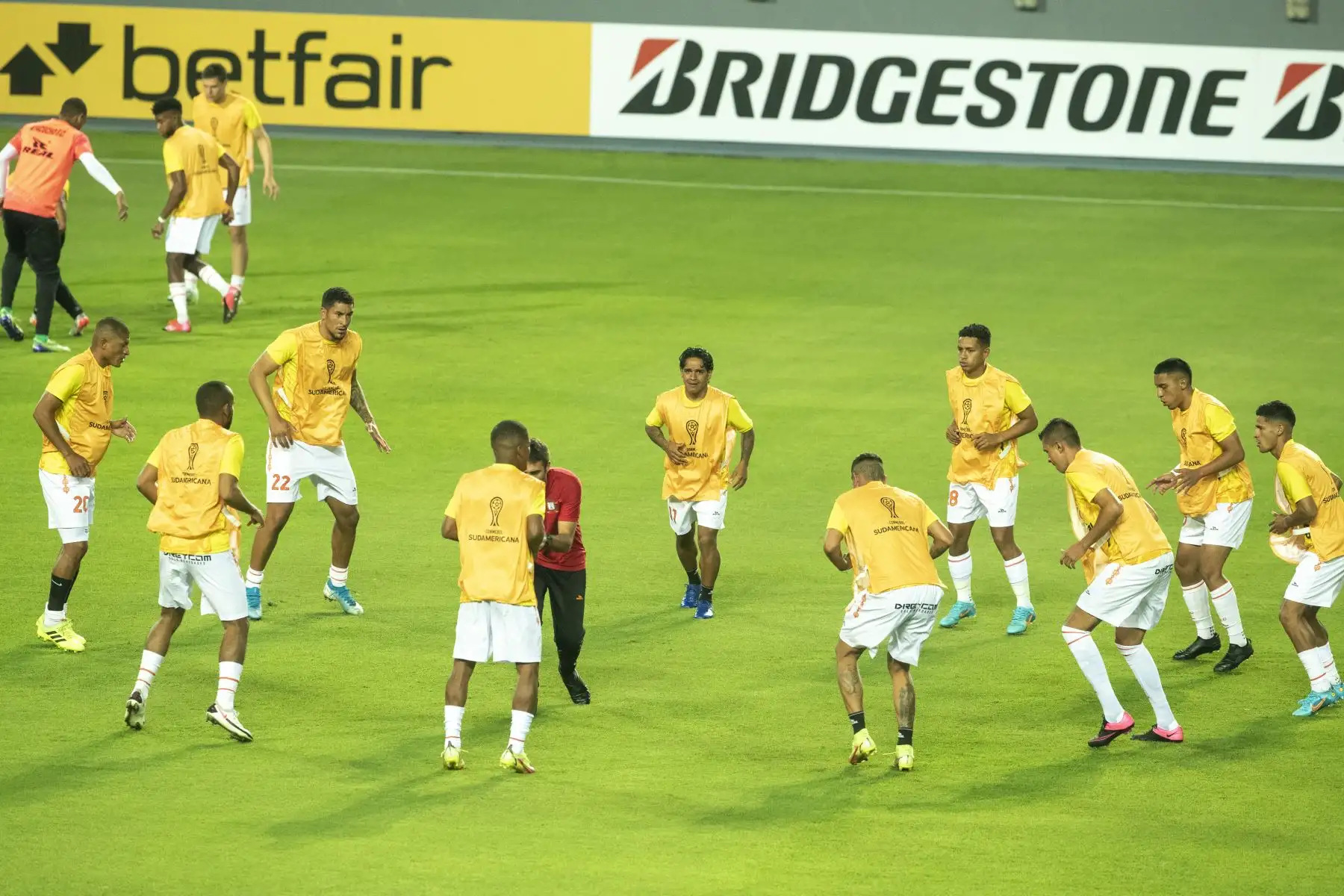 Sport Boys se enfrenta a Ayacucho FC en partido de vuelta de la Fase 1 de la Copa Sudamericana en el Estadio Nacional. Foto: ANDINA/Carla Patiño Ramírez