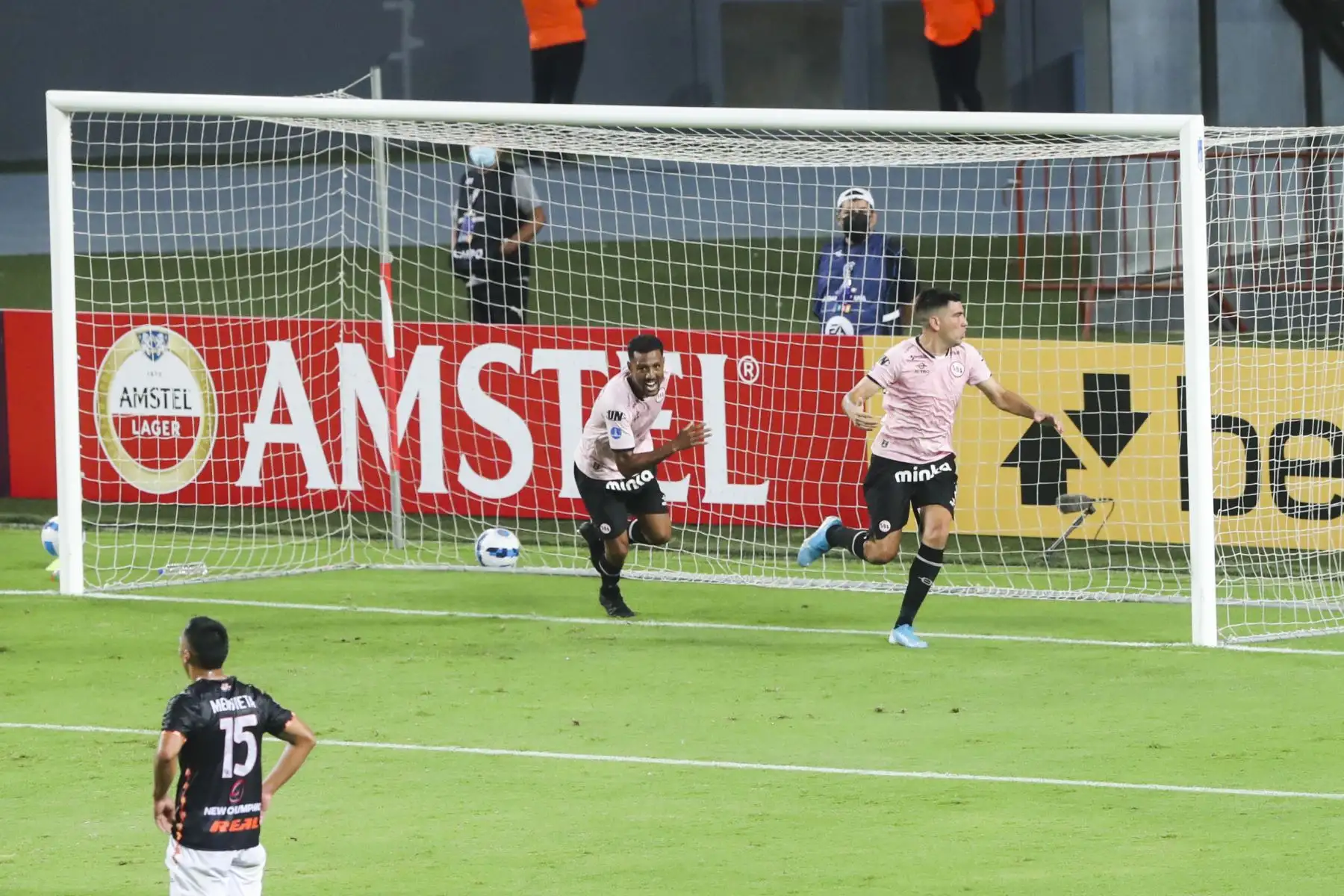 Sport Boys se enfrenta a Ayacucho FC en partido de vuelta de la Fase 1 de la Copa Sudamericana en el Estadio Nacional. Foto: ANDINA/Carla Patiño Ramírez