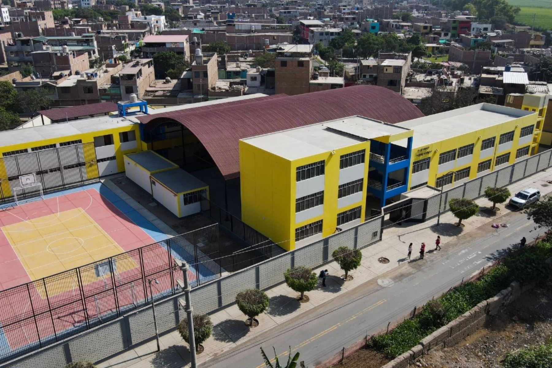 La Libertad: ARCC inauguró primer colegio construido mediante modalidad gobierno a gobierno.