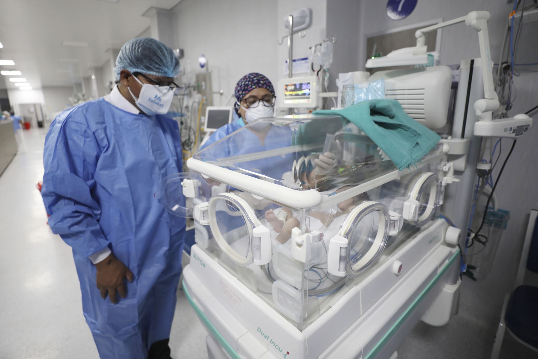 EsSalud fortalecerá la infraestructura y equipamiento de la unidad de cuidados intensivos (UCI) neonatal del hospital Alberto Sabogal. Foto: ANDINA/Difusión