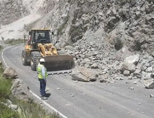 La provincia de Caylloma, en Arequipa, soporta constantes sismos que han afectado el tránsito en carreteras y causado daños en viviendas. ANDINA/Difusión