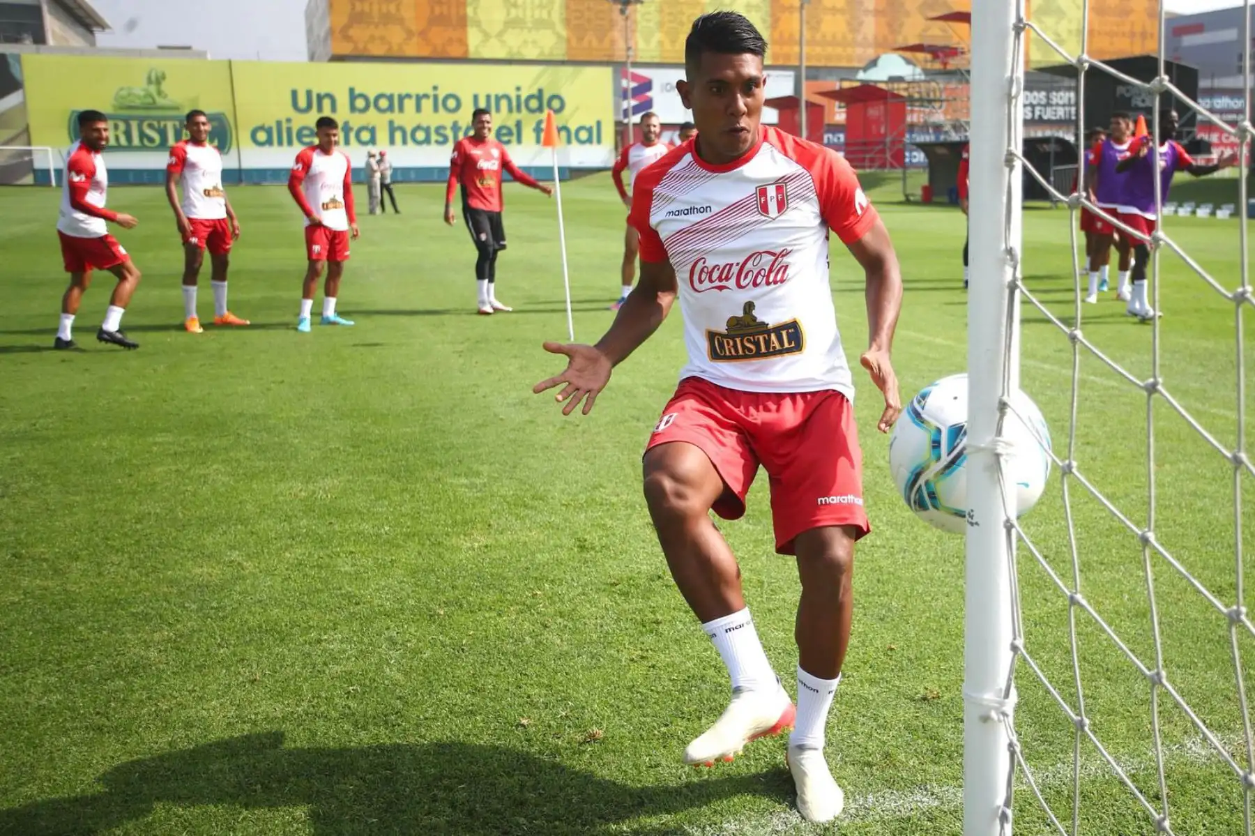 La Selección Peruana,  en su quinto día de entrenamiento en la Videna-FPF se prepara para enfrentar a la Selección de Uruguay por las Clasificatorias Sudamericanas.
Foto: Selección Peruana