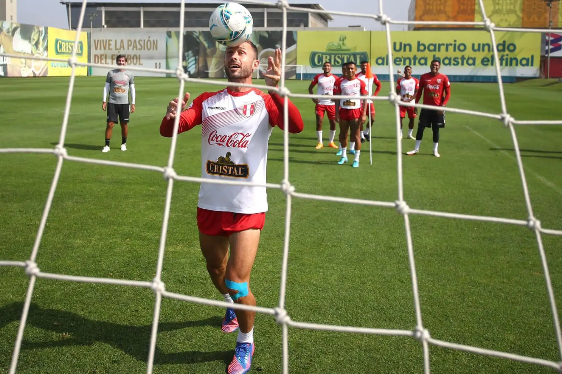 La Selección Peruana,  en su quinto día de entrenamiento en la Videna-FPF se prepara para enfrentar a la Selección de Uruguay por las Clasificatorias Sudamericanas.
Foto: Selección Peruana