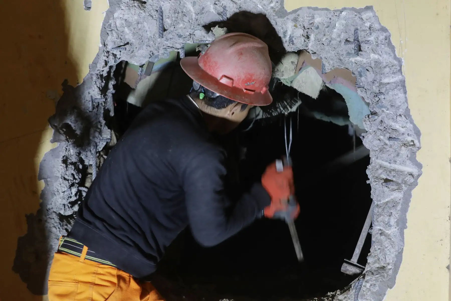 Aumentó a 112 el número de personas afectadas que han sido reubicadas en albergues temporales tras el deslizamiento de tierra ocurrido el 15 de marzo en el centro poblado de Retamas, distrito de Parcoy, provincia de Pataz, región La Libertad.
Foto: Andrés Arteaga