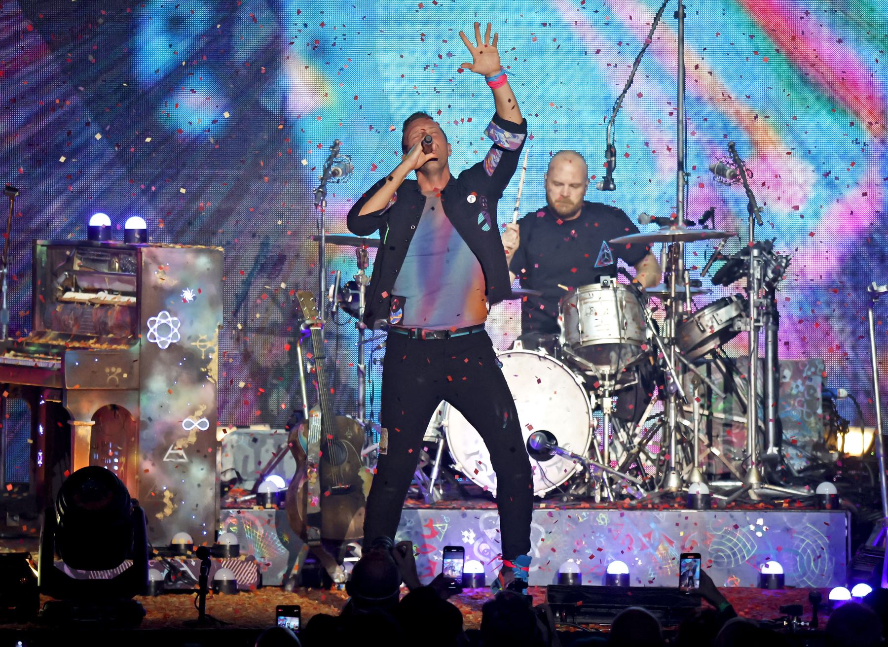 Largas colas para el concierto de Coldplay en el Estadio Nacional