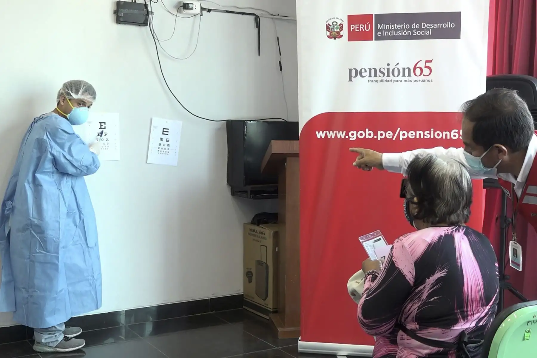 Todos los gastos generados en las jornadas de diagnóstico, tamizaje, riesgo quirúrgico y operaciones, que incluyen medicinas, material médico y otros costos, es asumido por el Seguro Integral de Salud (SIS). La Municipalidad Distrital de Carabayllo se encargará del traslado de las personas usuarias en la segunda jornada de tamizaje. Foto: Midis