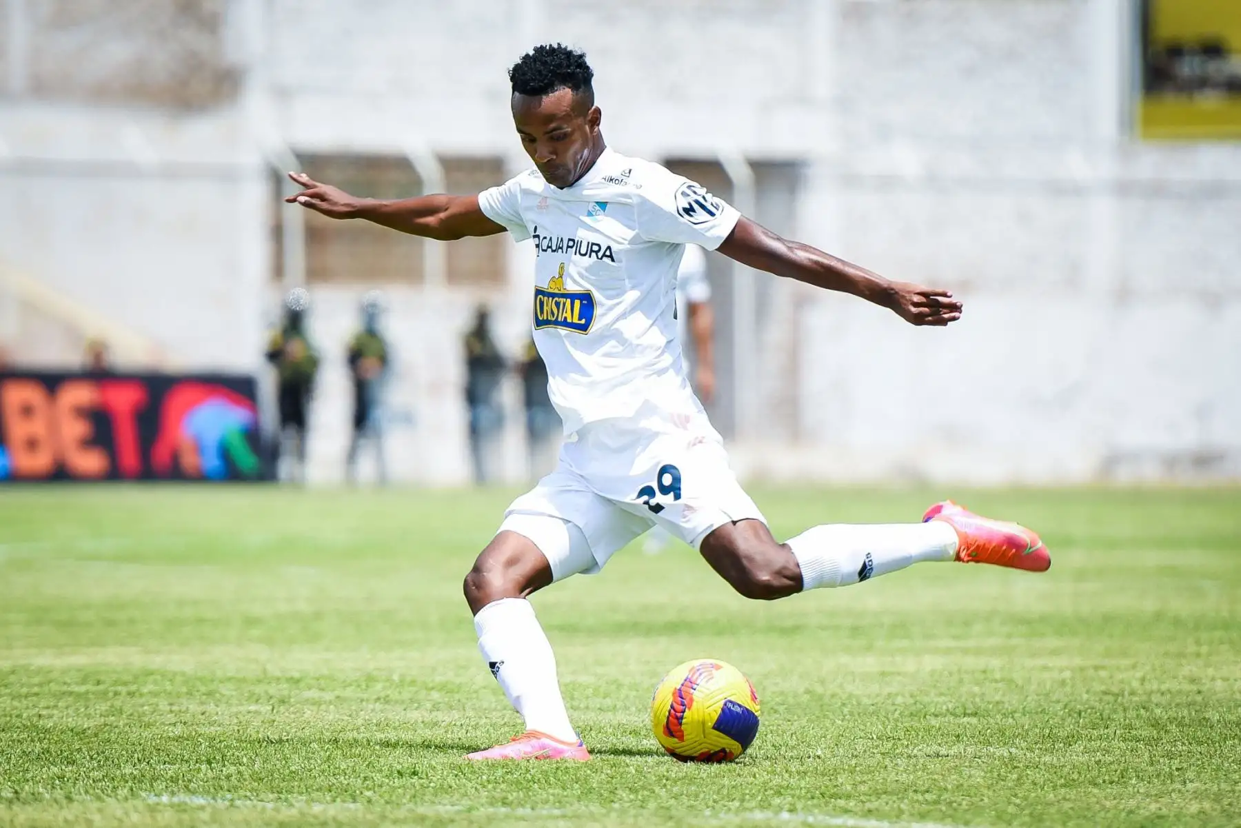 Sporting Cristal enfrenta a Carlos Stein durante partido por la séptima fecha de la Liga 1, en el estadio César Flores Marigorda, en Lambayeque. Foto: Club Sporting Cristal