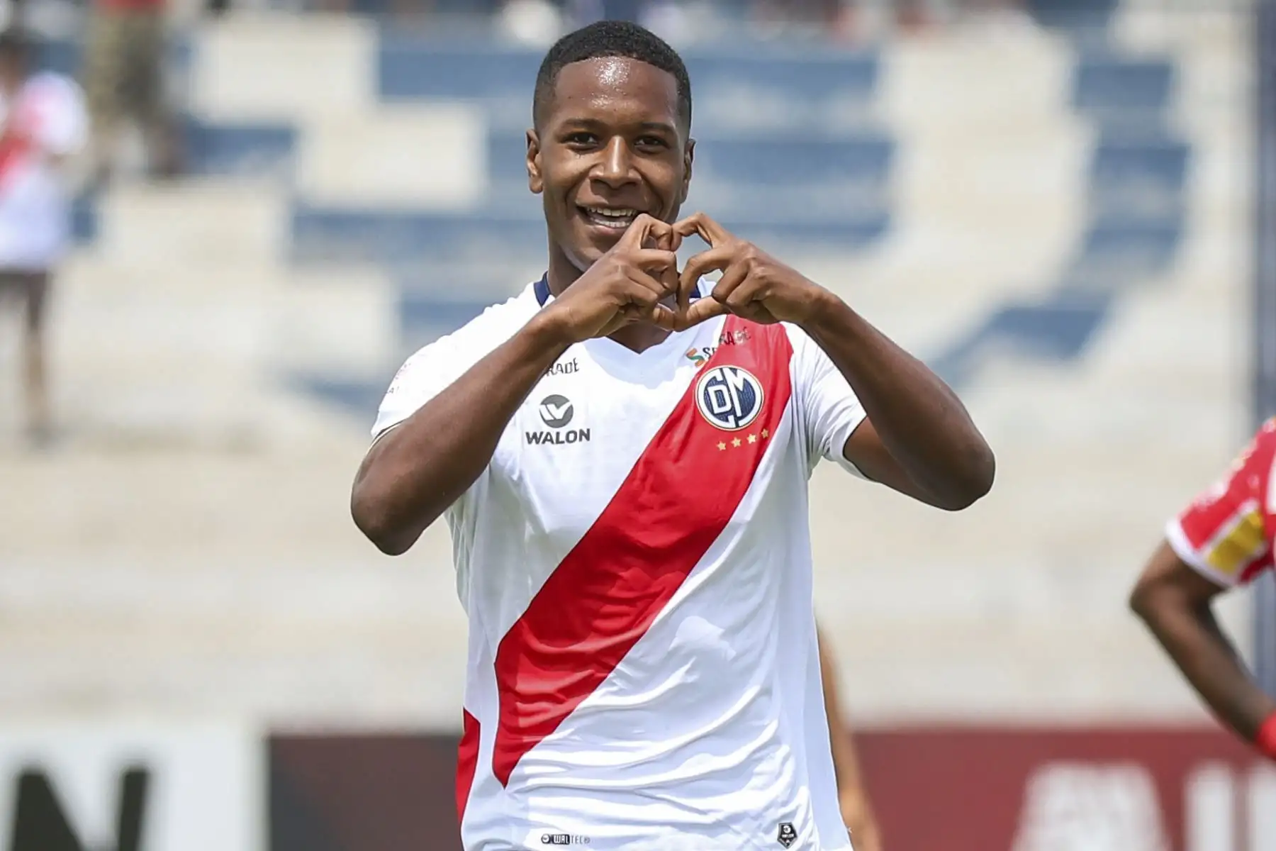 Adrián Ascues del Deportivo Municipal celebra tras anotar un gol ante el Atlético Grau durante partido por la séptima jornada de la Liga 1, en el Estadio Iván Elías Moreno. Foto: Club Deportivo Municipal