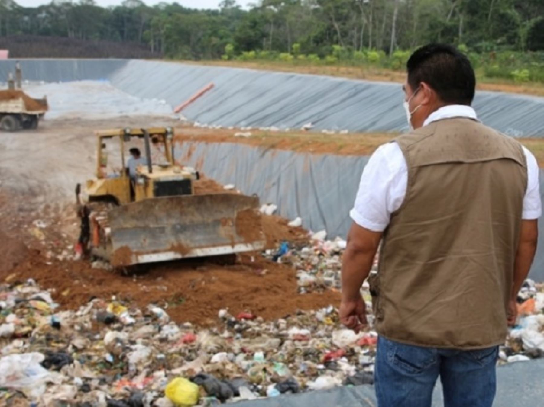 El Minisiterio del Ambiente destacó el gran aporte que brinda el moderno relleno sanitario que opera en la provincia de Moyobamba, región San Martín que valoriza 4,000 kilos de residuos orgánicos al día. ANDINA/Difusión