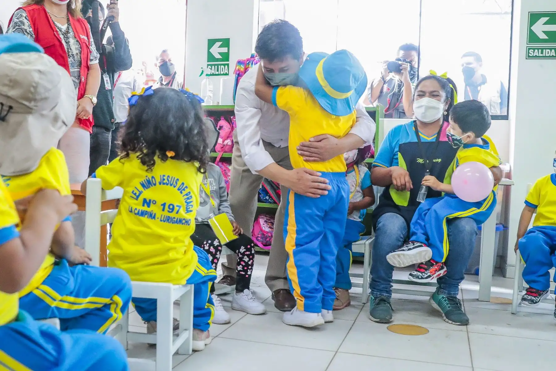 Jefe del Estado, Pedro Castillo, realiza inspección de las instalaciones de la IEI 197 Niño Jesús de Praga en el distrito de Lurigancho Chosica. Foto: ANDINA/ Prensa Presidencia