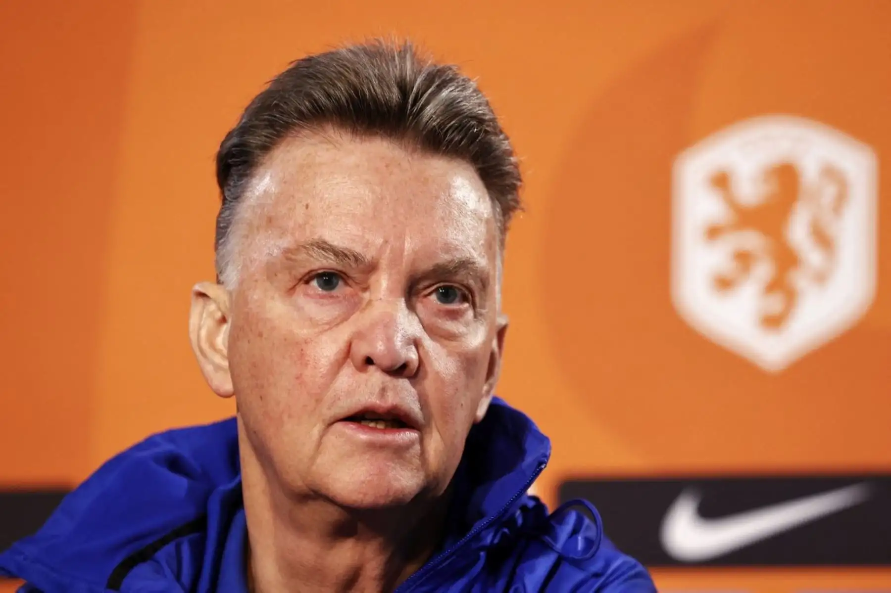 Louis van Gaal en desacuerdo que el Mundial  se juegue en Catar 2022