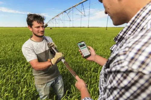 Entre las tendencias tecnológicas que ayudan a mejorar los sistemas hídricos y de saneamiento está la digitalización del ciclod el agua o su reuso.