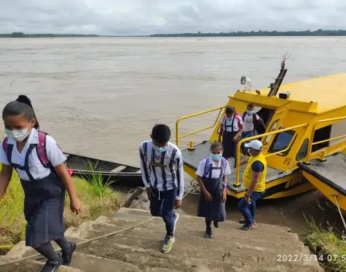 Más de 100,000 escolares de zonas rurales de la Sierra y Selva retornan a clases en bicicleta o por vía fluvial, gracias a los programas que implementó el Ministerio de Educación para garantizar el traslado seguro de los estudiantes. Foto: ANDINA/difusión.