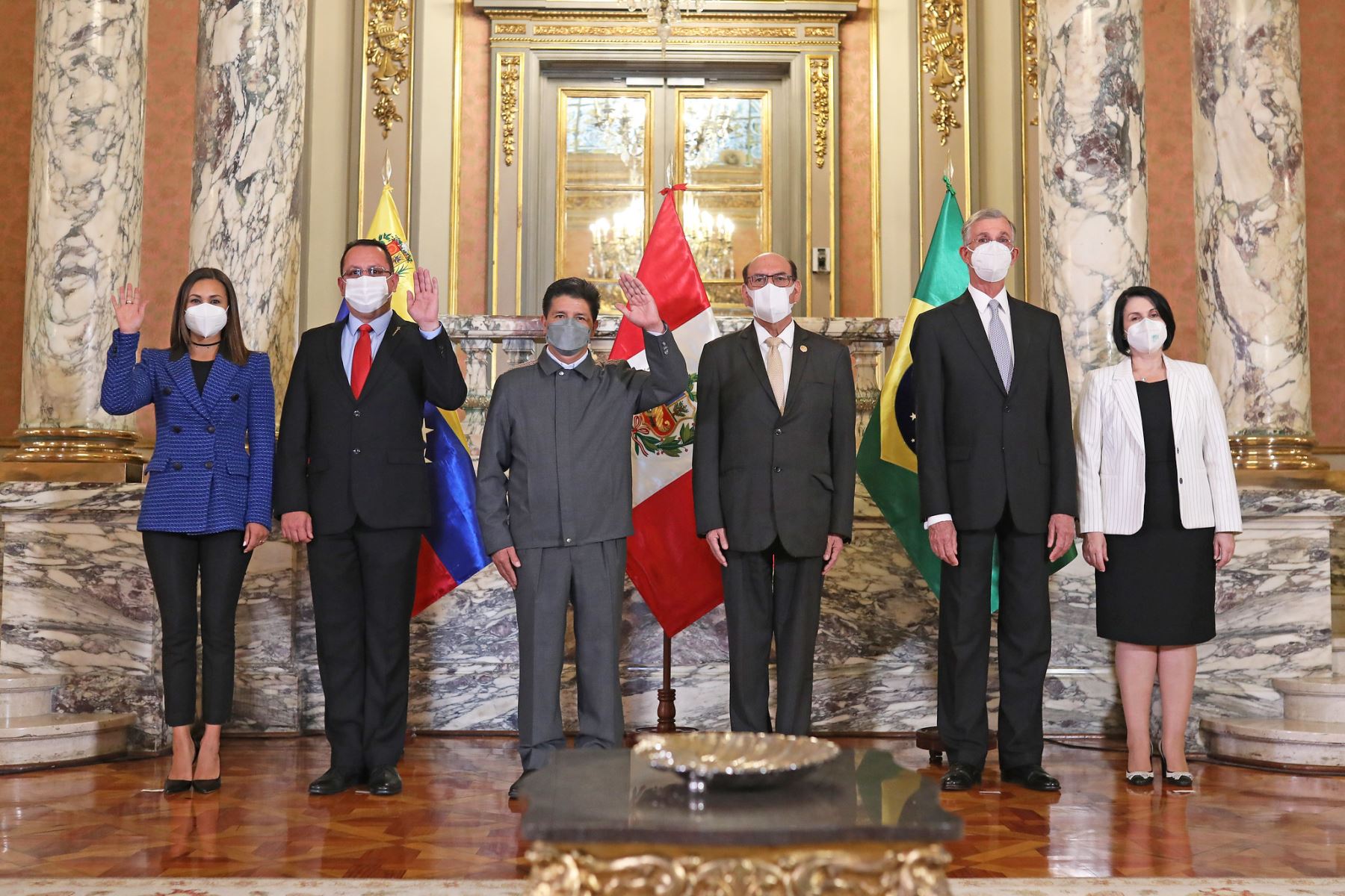 Presidente Castillo recebe credenciais de quatro embaixadores |  Notícias