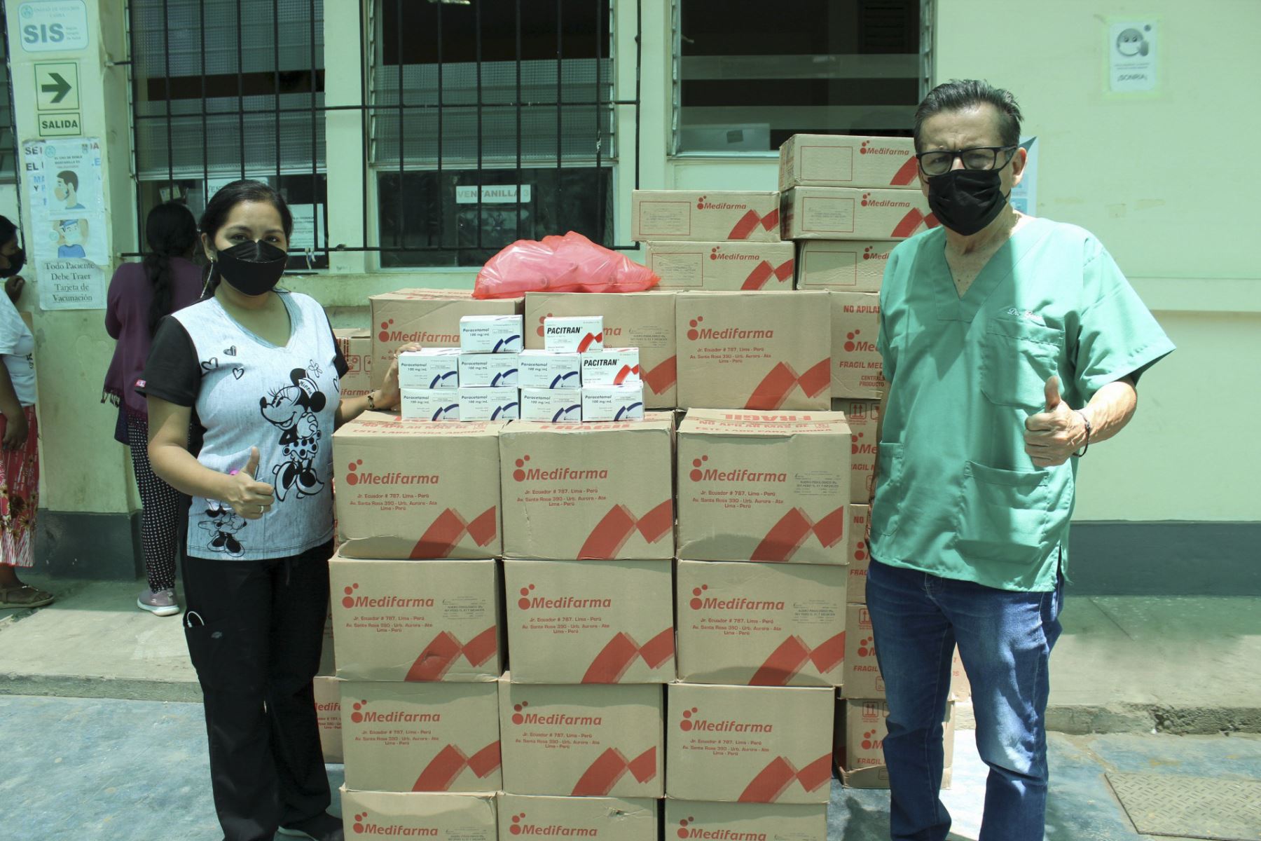 La Red de Salud Pacífico Sur entregó medicinas y material aséptico al Hospital de Apoyo San Ignacio de Casma, con el fin de que pueda hacer frente al brote de dengue. Foto: ANDINA/Difusión