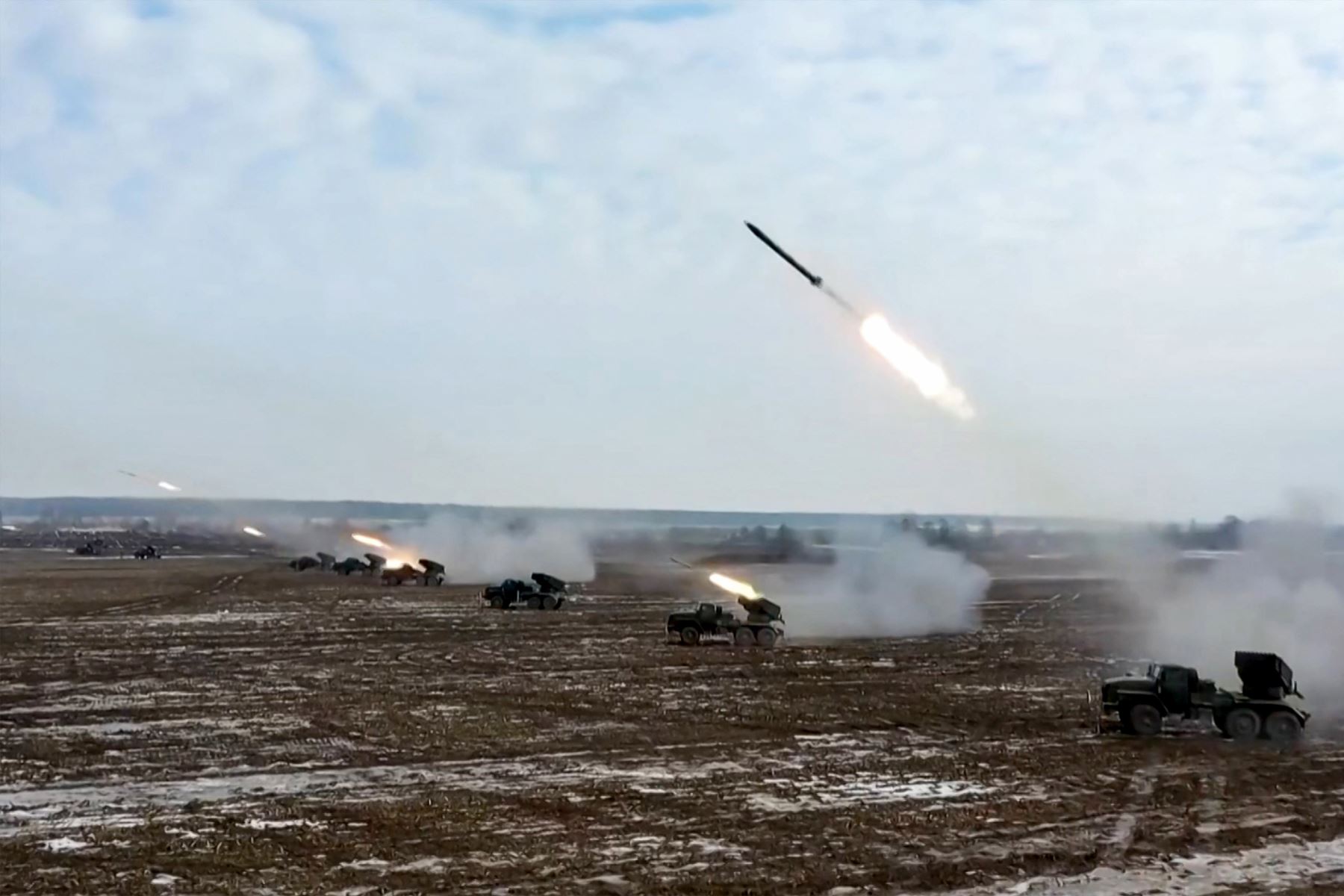 Misiles defensivos serán entregados a Ucrania. El apoyo internacional sigue sumándose en favor de los ucranianos. Foto: AFP.
