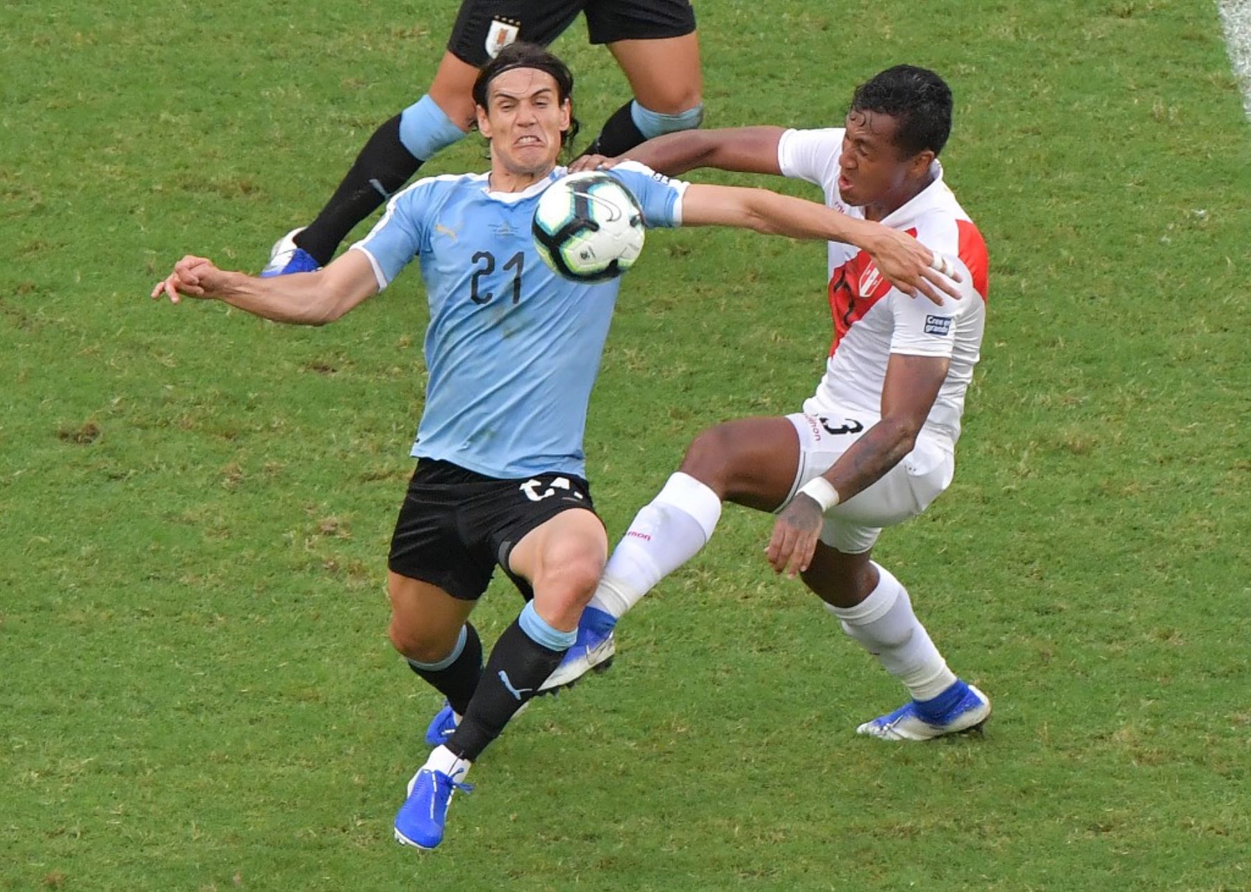 Las selecciones de Uruguay y Perú ponen la clasificación al Mundial Catar 2022 en juego