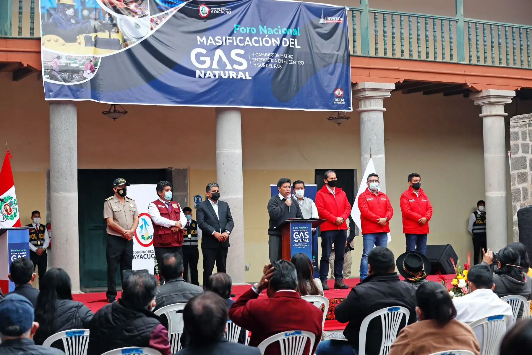 Presidente Pedro Castillo, participa en el foro “Masificación del gas natural y cambios de matriz energética en el centro y sur del Perú”. Foto: ANDINA/ Prensa Presidencia