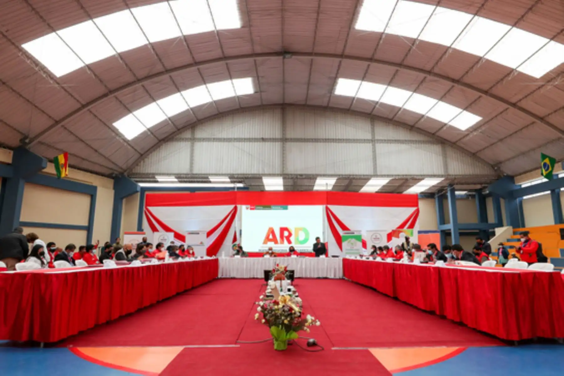 La ministra de Desarrollo e Inclusión Social, Dina Boluarte, adelantó varias de las acciones que el Midis desarrollará en Huancavelica. Foto: ANDINA/Midis.