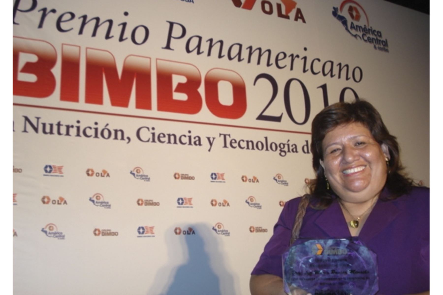 La doctora Luz María Paucar lidera el nuevo comité Pro Mujer en CTI para el periodo 2022. En este año de trabajo se ha propuesto junto a su equipo, integrado por 12 científicas peruanas, dar una mayor visibilidad a las mujeres que hacen investigación en las regiones.