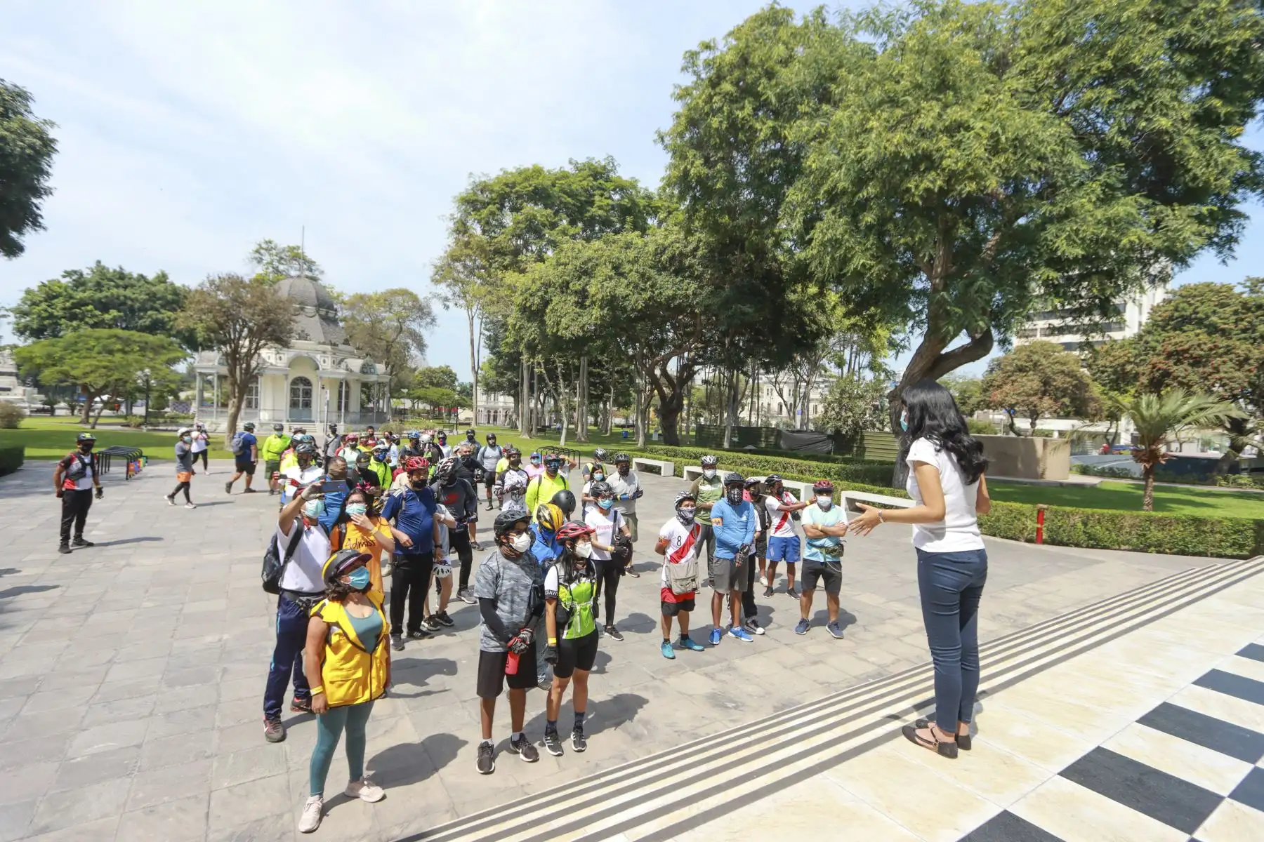 El recorrido partió en la Plaza Mayor de Lima y continuó por los jirones Callao, Camaná, Huancavelica, Santa Rosa y Azángaro; posteriormente, por las avenidas Franklin Roosevelt, Paseo de la República, la calle José Díaz y el Jr. Madre de Dios e ingresó luego por las avenidas Arequipa, Mariano Carranza, Francisco Javier Mariátegui y Cuba. Foto: ANDINA/MML