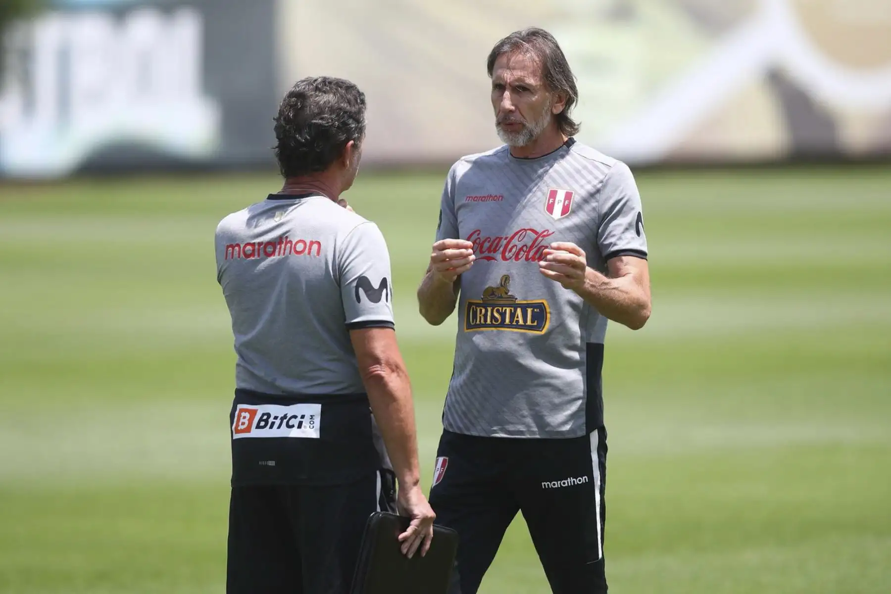 Bajo las órdenes de Ricardo Gareca, la Selección Peruana completó un día más de trabajos en el campo de la Videna-FPF, enfocados en el encuentro ante Paraguay, válido por la última fecha de las Clasificatorias Sudamericanas al Mundial de Qatar 2022. Foto FPF