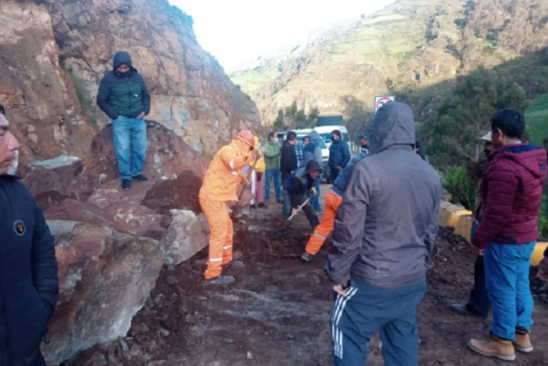 No se reportaron daños a la vida y la salud de las personas. El COER Áncash continúa monitoreando la emergencia.
