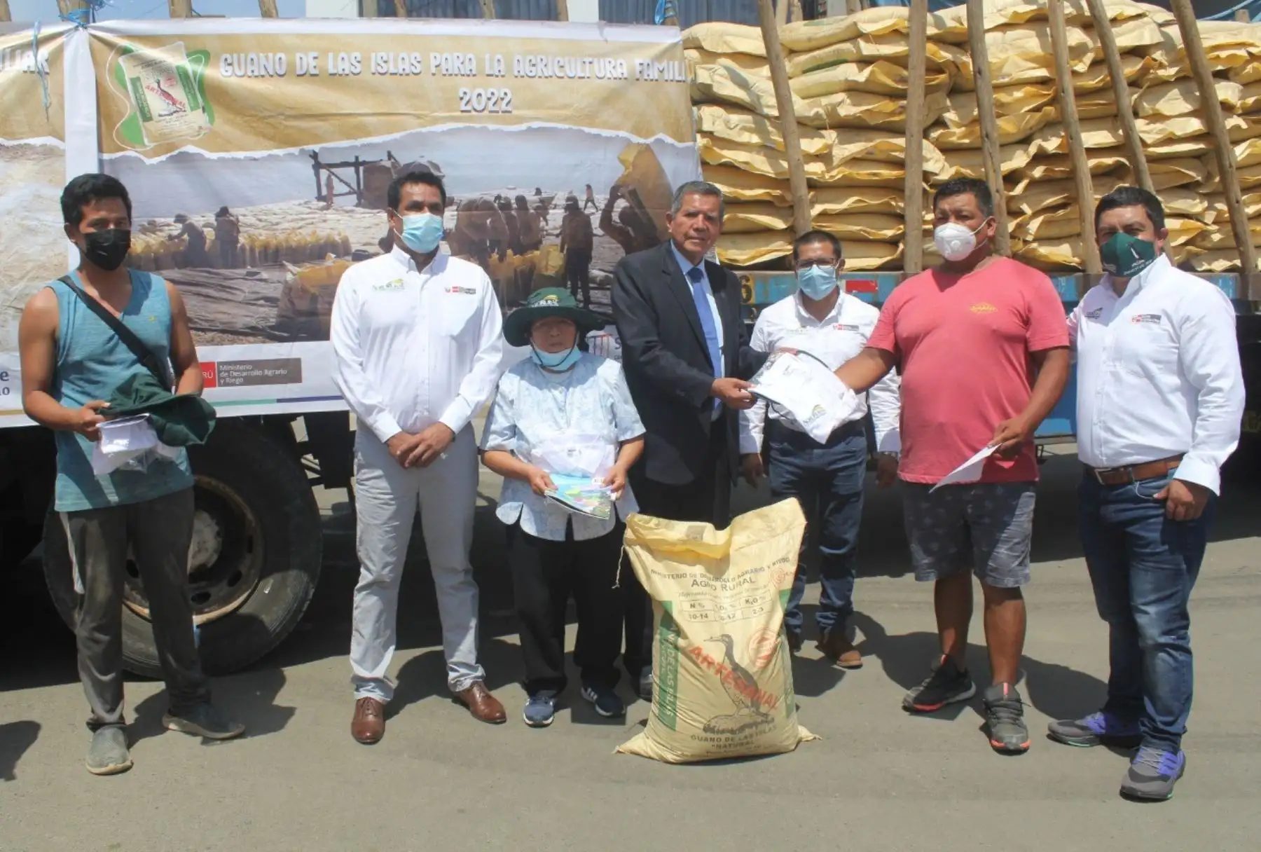 Agro Rural pone en marcha almacenes itinerantes para comercializar guano de las islas.